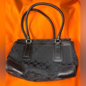 Black COACH purse! Good condition!!